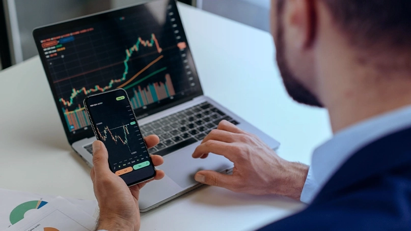 Rova Invega KI-Handelsdashboard